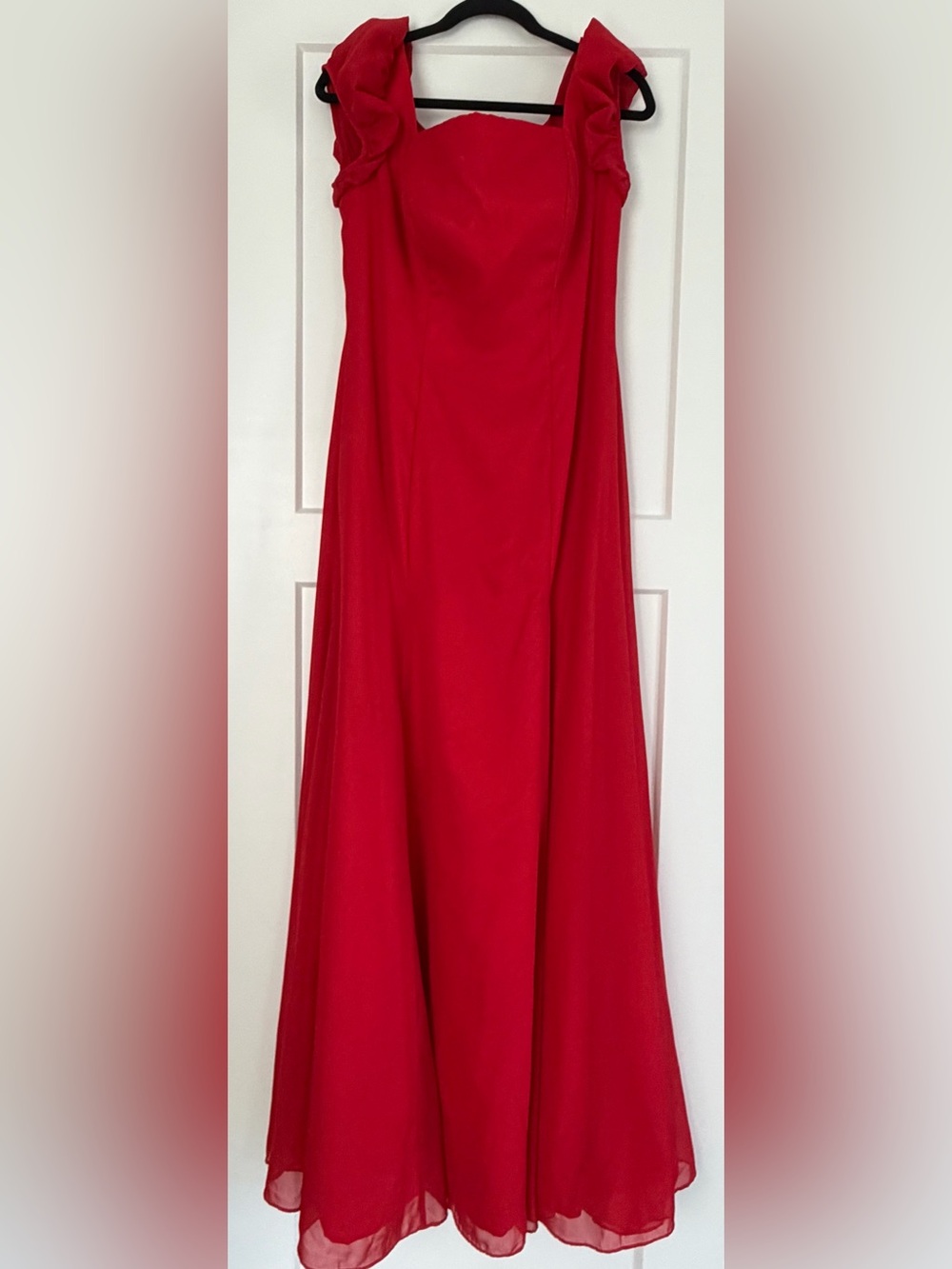 EUC Lan Ting Red Flowy Evening Gown with Flutter Sleeves, Size 12/14